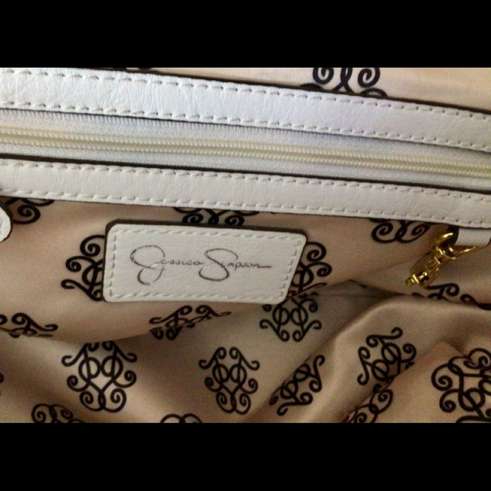 Jessica Simpson GREAT GIFT!! adjustable strap for comfort. - Picture 11 of 16